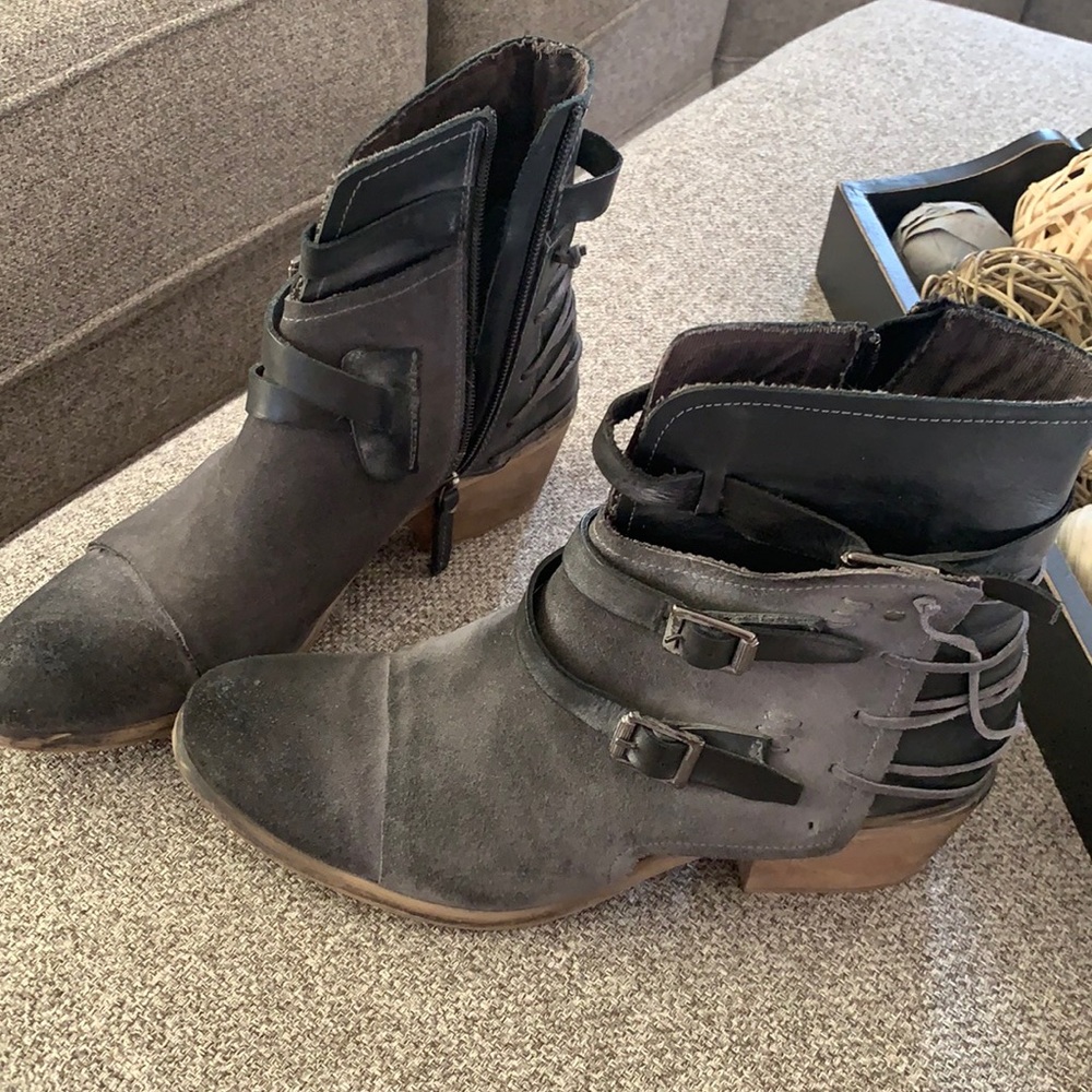 Charcoal Roan Boots